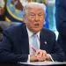 Trump promulga lei que obriga à divulgação dos documentos do caso Epstein