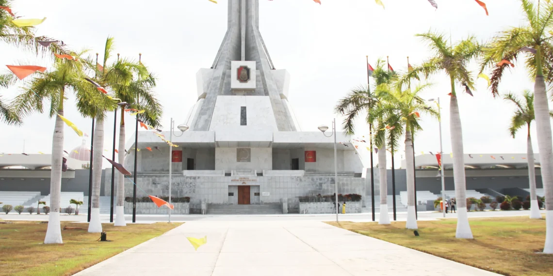 Líderes internacionais chegam a Luanda para celebrações dos 50 anos de Independência Nacional