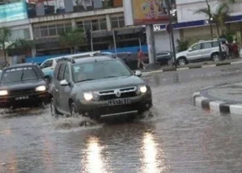 Chuva cria dificuldades na mobilidade em Luanda e Icolo e Bengo