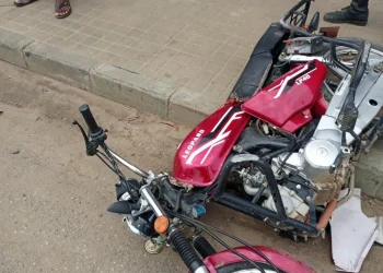 ‎Colisão entre motorizada e veículo automóvel resulta em morte em Cabinda‎