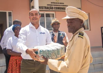 Carrinho Proteína lança projecto agroindustrial para revolucionar a produção de frango em Angola