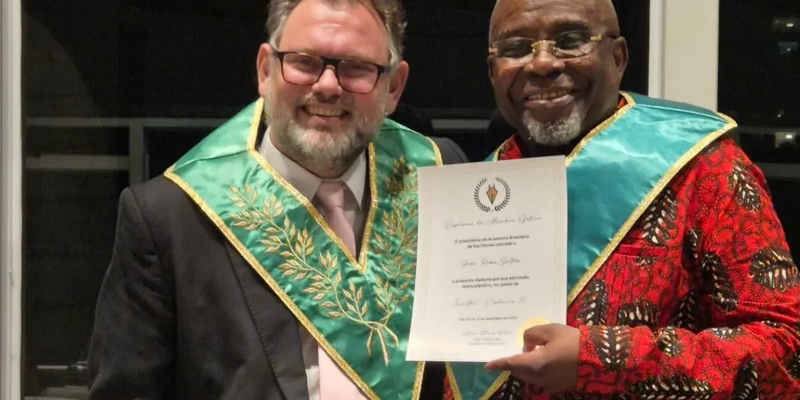 Angolano João Rosa Santos ingressa na elite da Academia Brasileira de Escritores