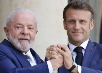Lula pede a Macron e a Meloni que assinem o acordo da UE com o Mercosul