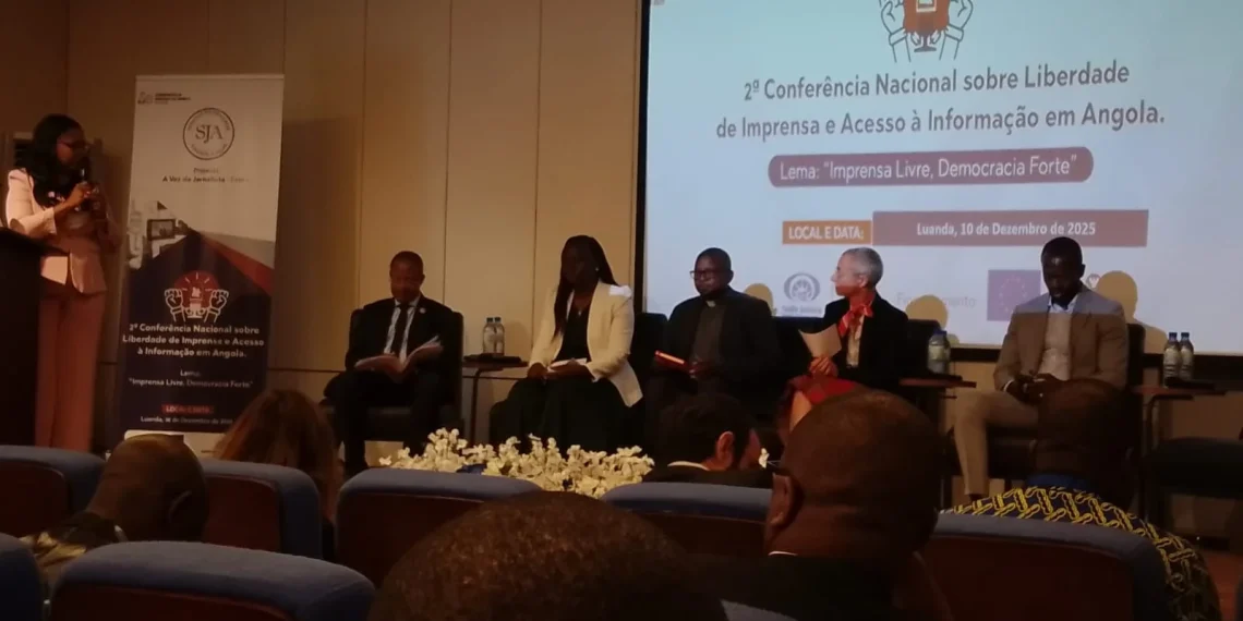 Jornalistas angolanos refletem liberdade de imprensa e acesso à informação