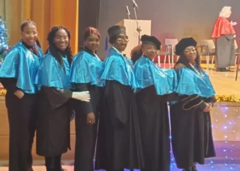 Seis profissionais angolanas distinguidas com título Doctor Honoris Causa em Espanha