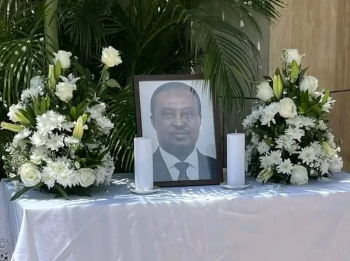 Embaixada de Angola no Qatar lamenta falecimento de Fernando da Piedade Dias dos Santos “Nandó”
