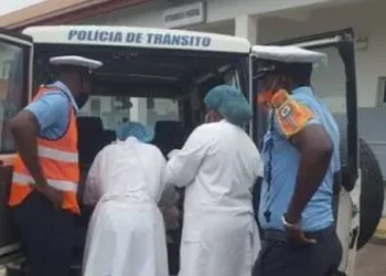 Agente que socorreu mulher na via pública promovido ao posto de primeiro subchefe