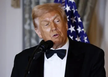 Donald Trump acusa os media de “traição” por questionarem a sua saúde