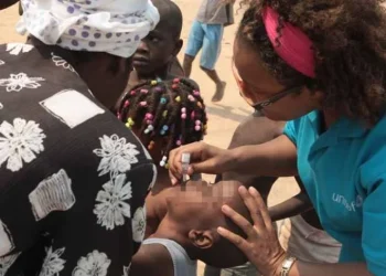 Uma em cada três crianças angolanas nunca recebeu qualquer vacina, segundo o UNICEF-Angola