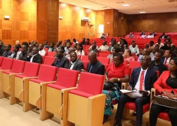 Huambo capacita directores de gabinete jurídico sobre novo regime de avaliação de desempenho na função pública