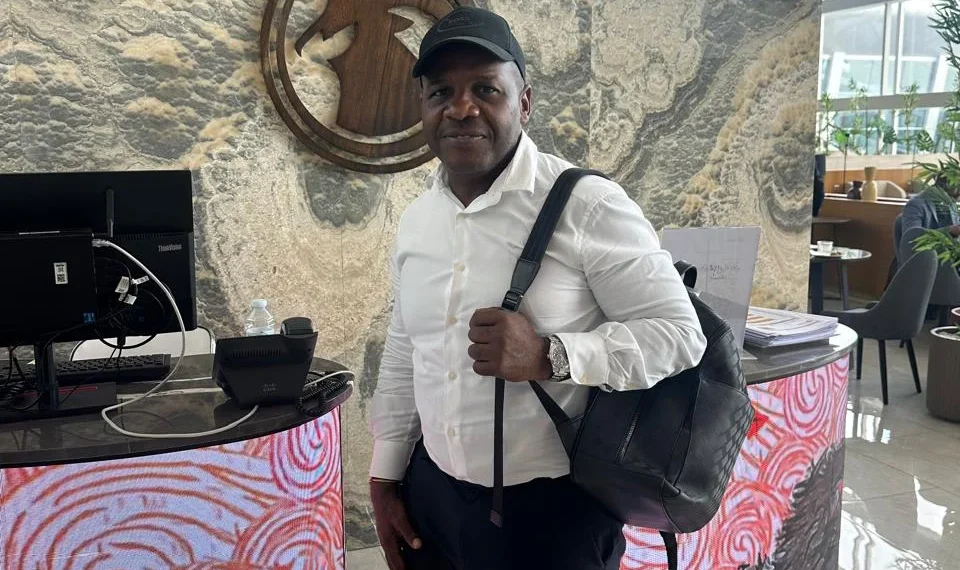 Paulo Magueijo cumpre agenda de trabalho da FIFA no Qatar