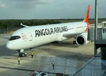 TAAG reforça frota com a chegada do Boeing 787 Dreamliner