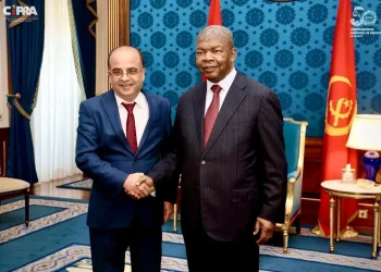 João Lourenço recebe embaixador da Palestina em Angola em fim de missão