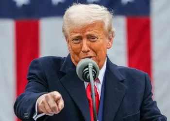 Trump critica “falta de lealdade” do congressista Henry Cuéllar após indulto