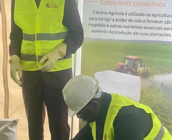 Lançada primeira pedra para construção da Fábrica de Moagem de Calcário Agrícola