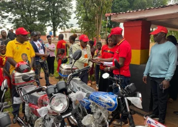 MPLA no Lôvua reforça comités do sector com novos meios rolantes