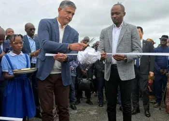 Parque solar fotovoltaico do Cazombo entra hoje em funcionamento
