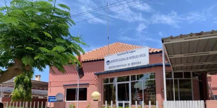 Mais de três mil empresas em Benguela furtam-se ao pagamento ao INSS e sindicalista sugere “mão pesada”