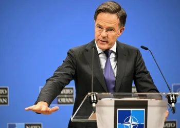 Mark Rutte avisa a Europa que bem pode continuar a sonhar se pensa que pode defender-se sem os EUA