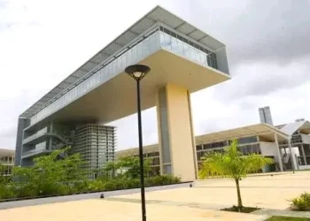 Executivo autoriza financiamento de 140,7 milhões de dólares para construção e apetrechamento da UAN