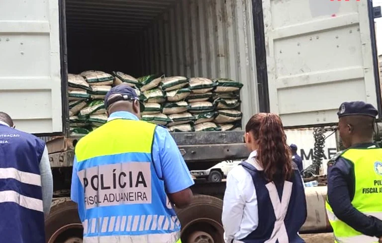 AGT frustra tentativa de contrabando de arroz e combustível que tinha como destino a RDC