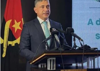 Ministro reafirma compromisso de expansão do sistema de abastecimento de água potável