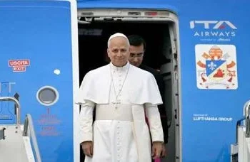 Roma passa por Luanda para falar com o mundo