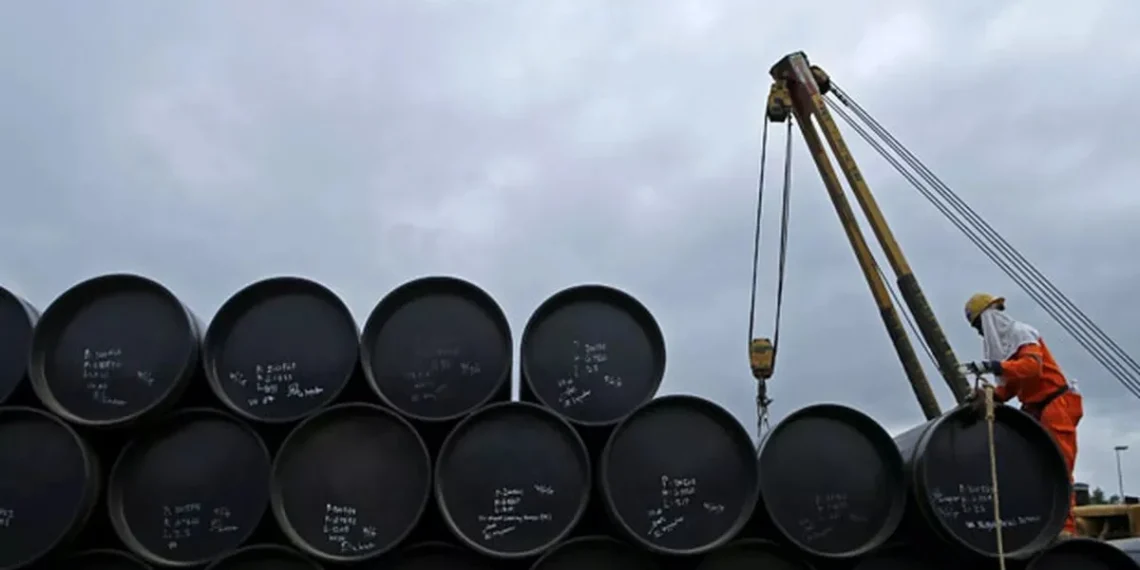 Intervenção dos EUA na Venezuela provoca queda no preço do barril de petróleo