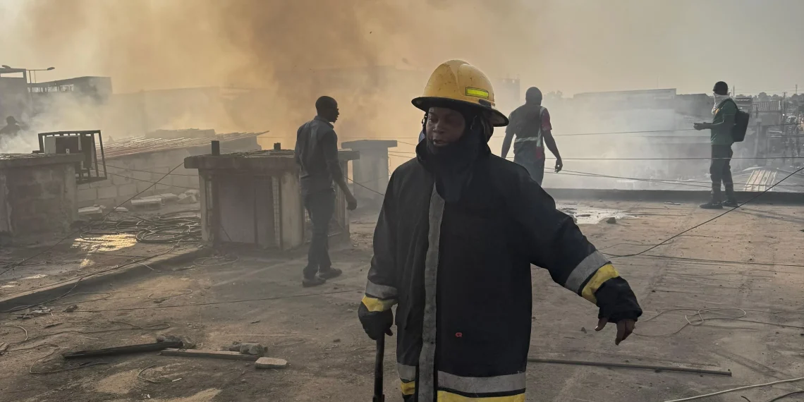Incêndio no Hoji-ya-Henda provoca danos avaliados em cerca de 45 milhões de kwanzas
