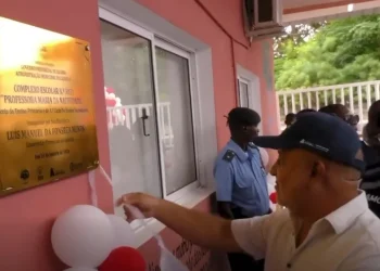 Governador de Luanda inaugura Complexo Escolar “Maria da Natividade” no Cazenga