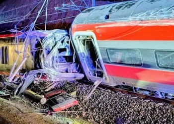 ‎Colisão entre comboios causa mais de 30 mortes e 75 feridos na Espanha