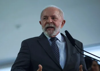 Lula defende equidade após Trump impôr tarifas adicionais de15%