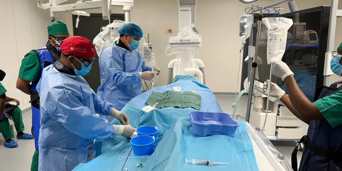 Hospital Pedalé realiza primeira cirurgia minimamente invasiva de doenças vasculares cerebrais em Angola