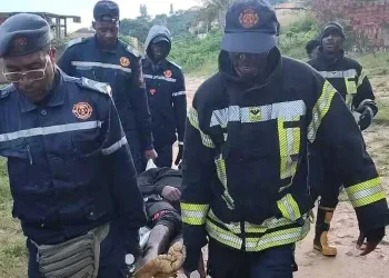 Bombeiros recuperam corpo do jovem vítima de queda no precipício de mais de 200 metros