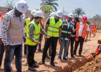 Governador do Cuanza-Norte avalia obras nos sectores da água e saúde