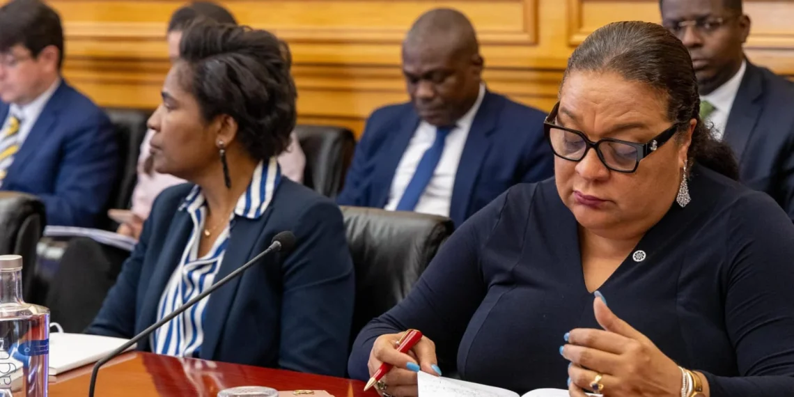 Ministra Teresa Dias participa da Mesa Redonda no âmbito da Cimeira Mundial de Governos do Dubai