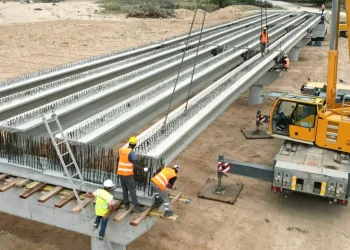 Obras das pontes sobre os rios Pirangombe, Chapi-chapi e Caitou avançam a bom ritmo no Namibe
