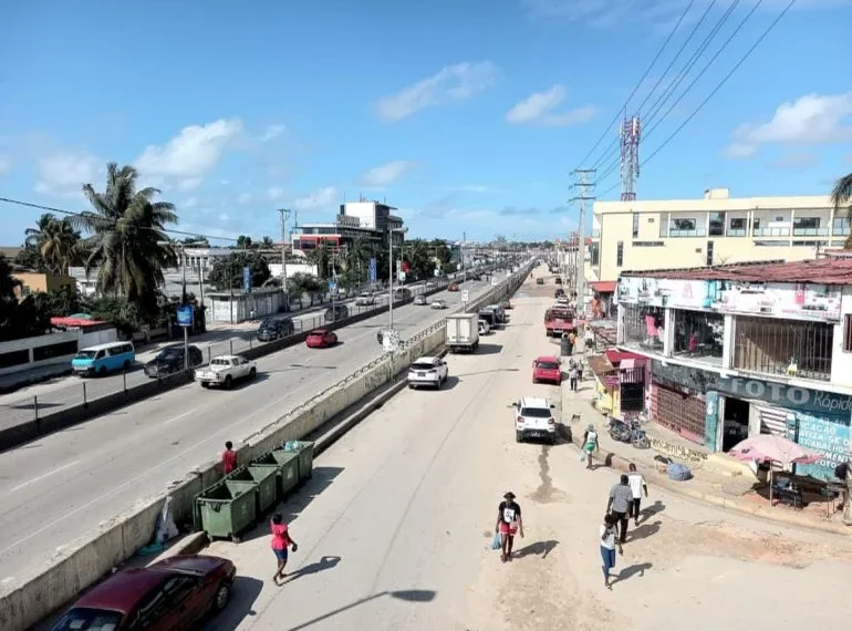 Via de serviço junto à Estrada da Samba será interditada por 30 dias a partir de amanhã