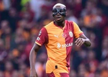 “O Nápoles tratou-me como um cão, poderia ter jogado na Juventus”