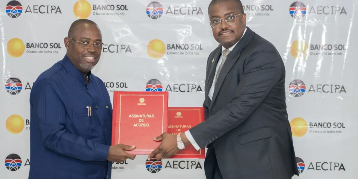 Banco Sol e AECIPA firmam parceria para apoiar empresas de serviços petrolíferos em Angola