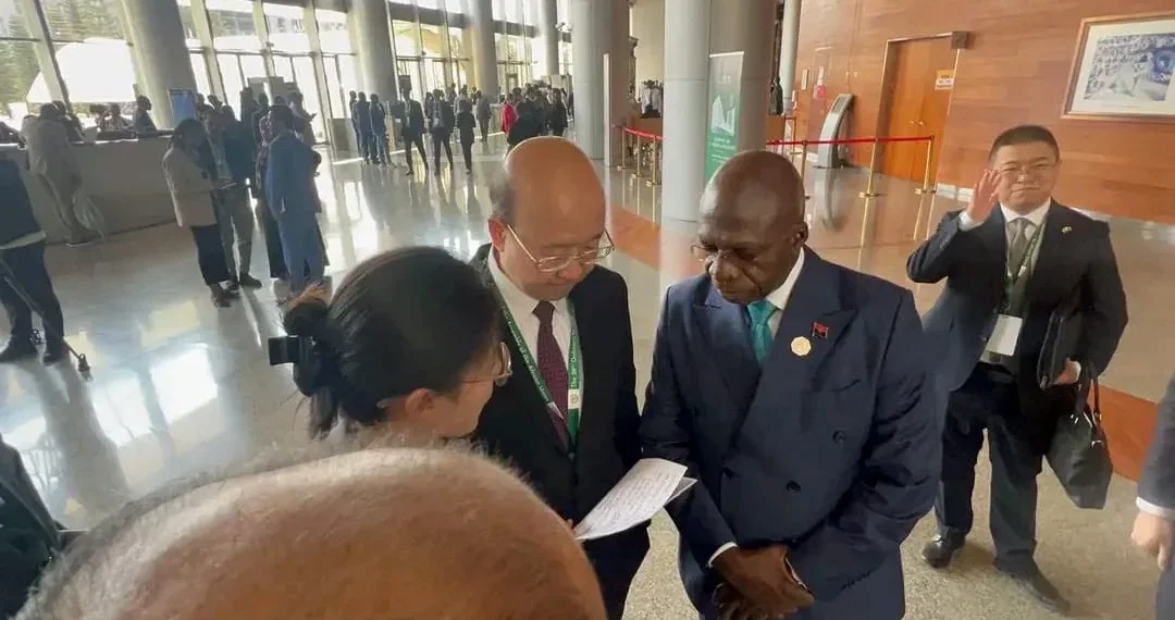 Angola e China reforçam cooperação bilateral à margem da Cimeira da União Africana