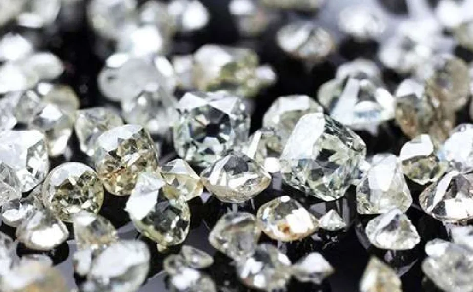 SODIAM prevê produzir 15 milhões de quilates de diamantes em 2026