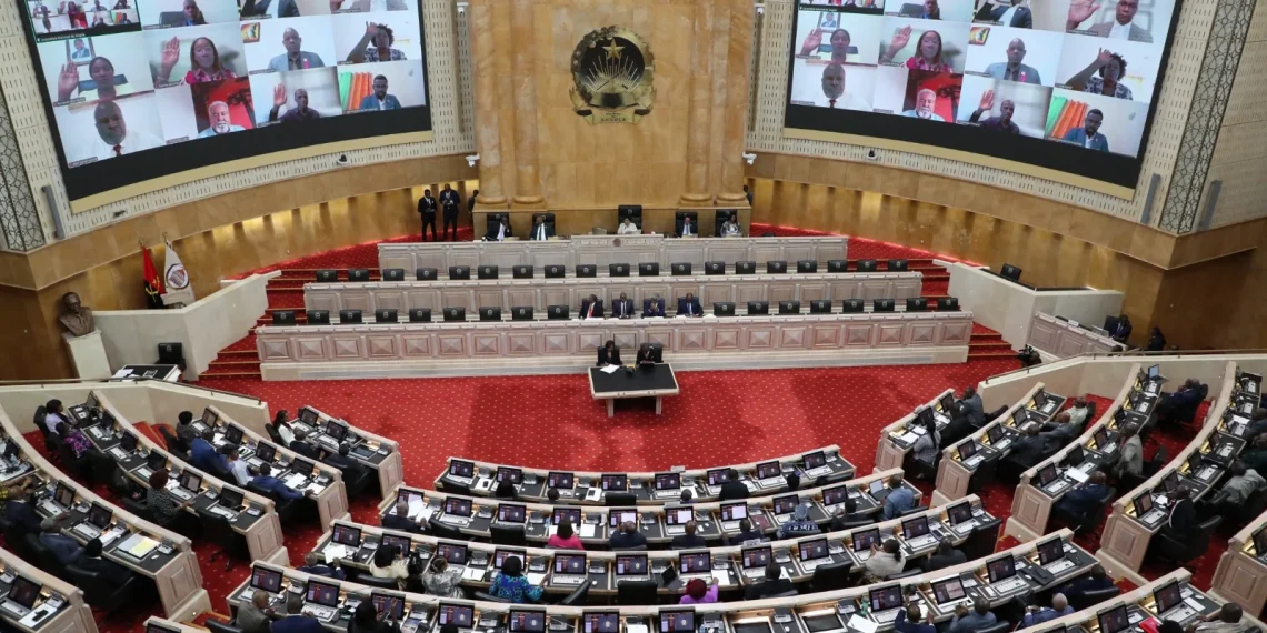 Leis do Código de Disciplina e das Carreiras Militares são votadas na próxima semana