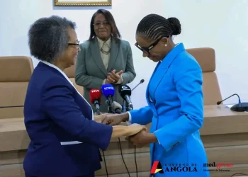 Erika Aires recebe pastas do Ministério da Educação e anuncia prioridades para o sector