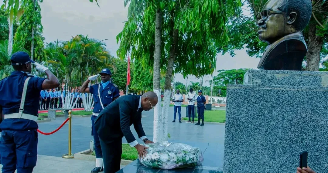Deposição de flores marca homenagem aos heróis do 4 de Fevereiro no Cuanza-Norte