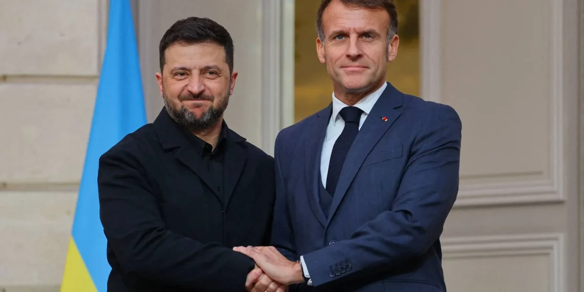 Macron insiste que UE deve libertar ajuda prometida a Kiev