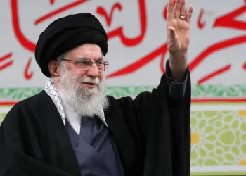Ataques dos EUA e Israel matam líder supremo do Irão Ali Kamenei
