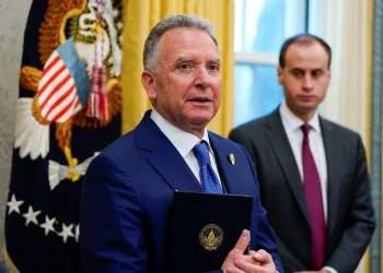 EUA perdem esperança de acordo com Irão ainda na 2ª ronda de negociações, diz enviado de Trump