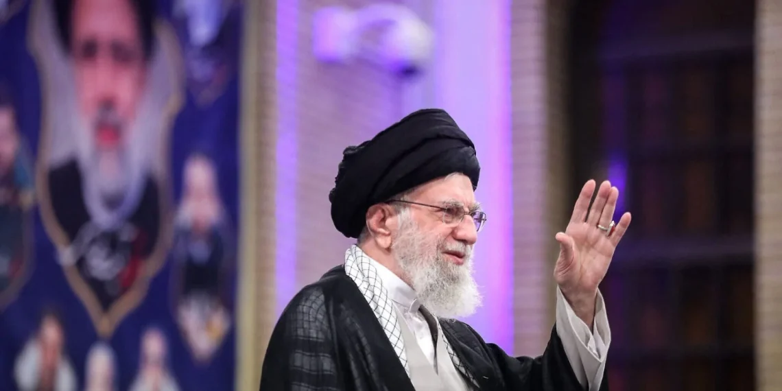 Especialistas vêem morte de Khamenei como golpe profundo, mas alertam para risco de escalada regional