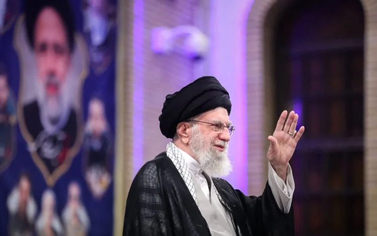 Especialistas vêem morte de Khamenei como golpe profundo, mas alertam para risco de escalada regional